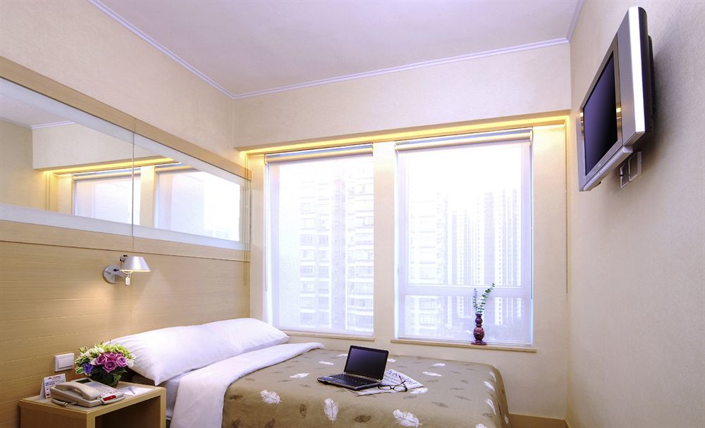 Silka Far East Hotel Hong Kong Room photo